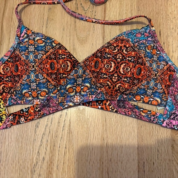Colorful Patterned Bikini Set - Picture 3 of 6